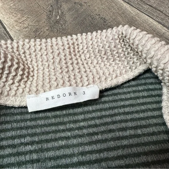 Reborn J Colorblock Button Down - Picture 4 of 7